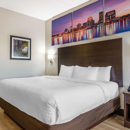 Clarion Pointe Louisville East Bagian luar foto