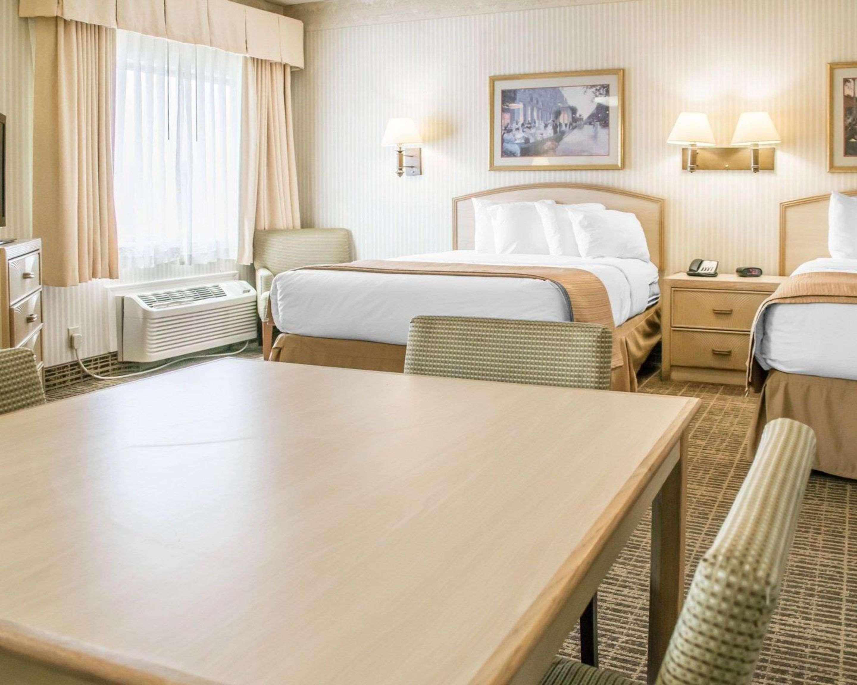 Clarion Pointe Louisville East Bagian luar foto