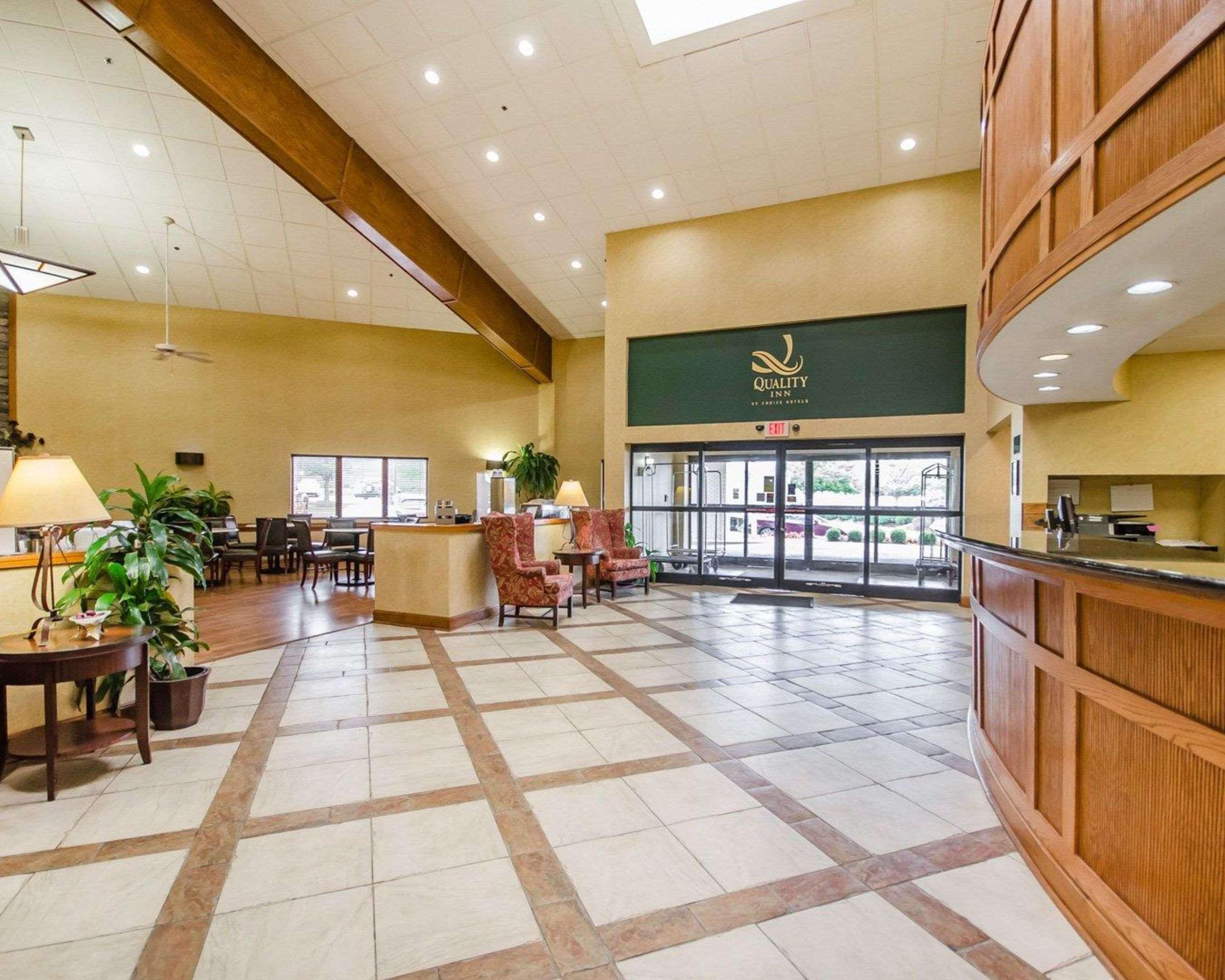Clarion Pointe Louisville East Bagian luar foto