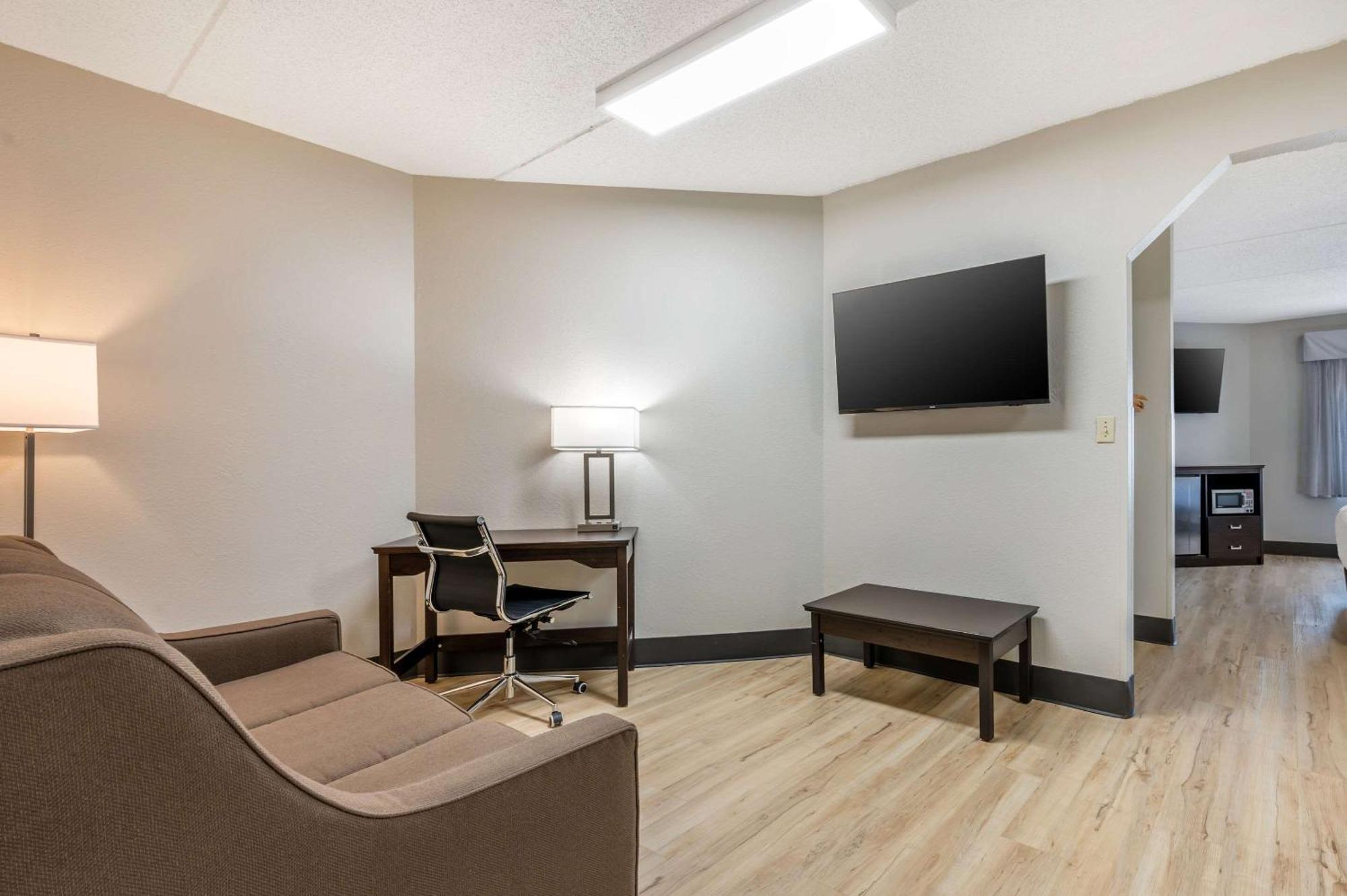 Clarion Pointe Louisville East Bagian luar foto
