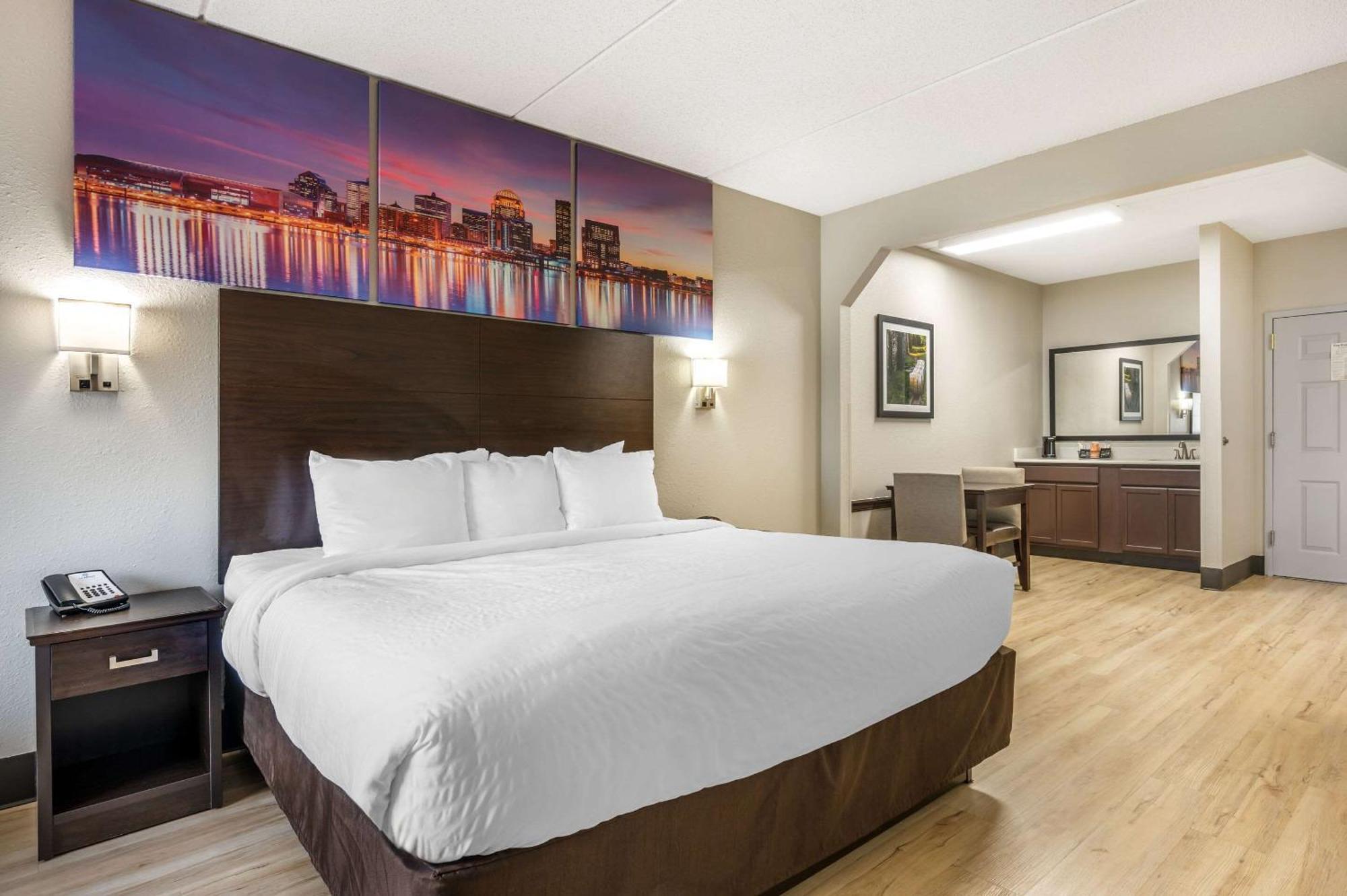 Clarion Pointe Louisville East Bagian luar foto