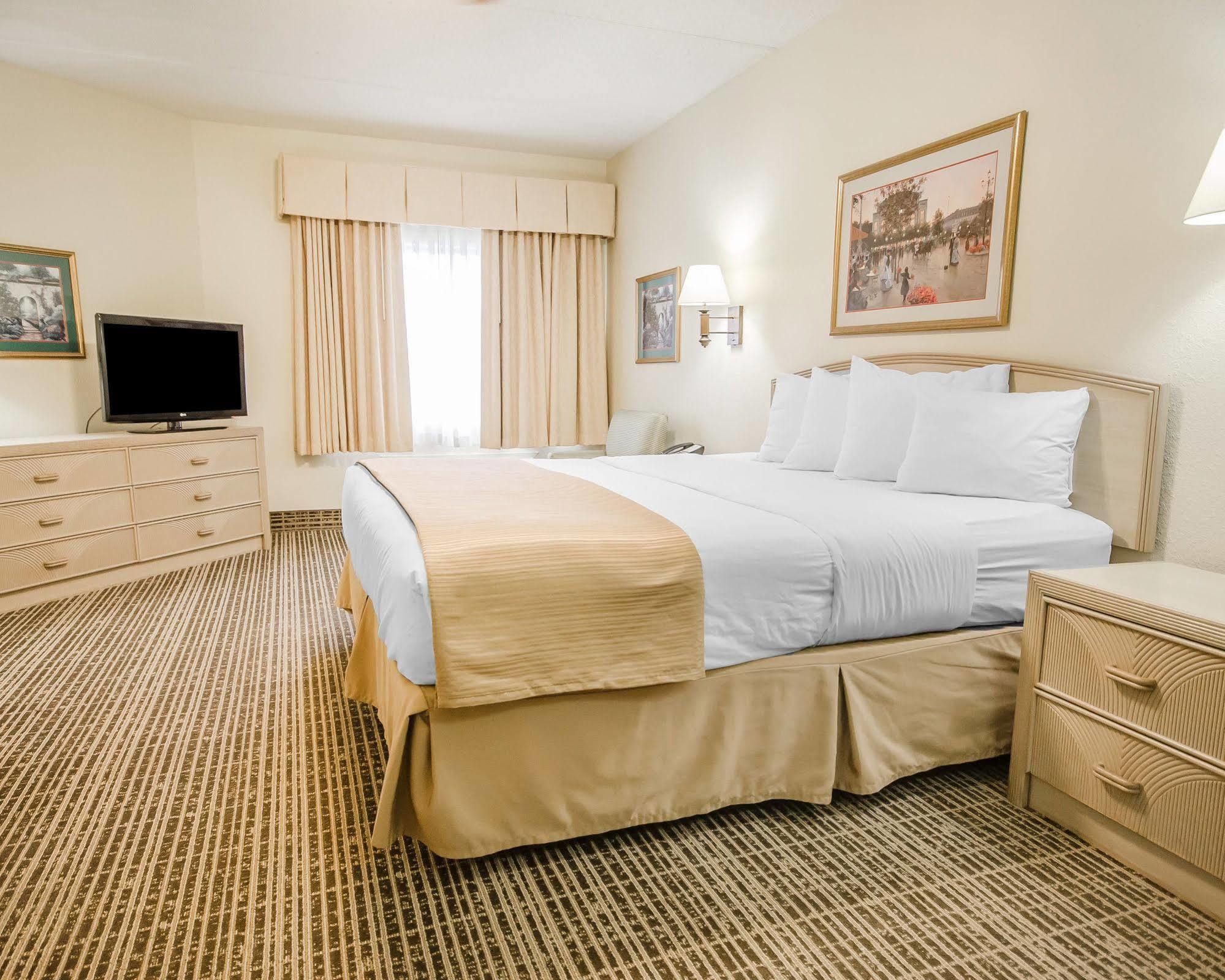 Clarion Pointe Louisville East Bagian luar foto